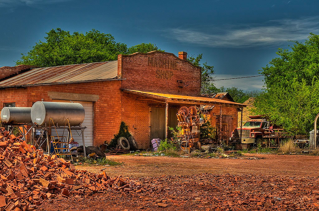 _d308437_38_41machineshop